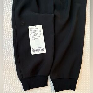 Lululemon On the Fly Jogger *Woven black 6